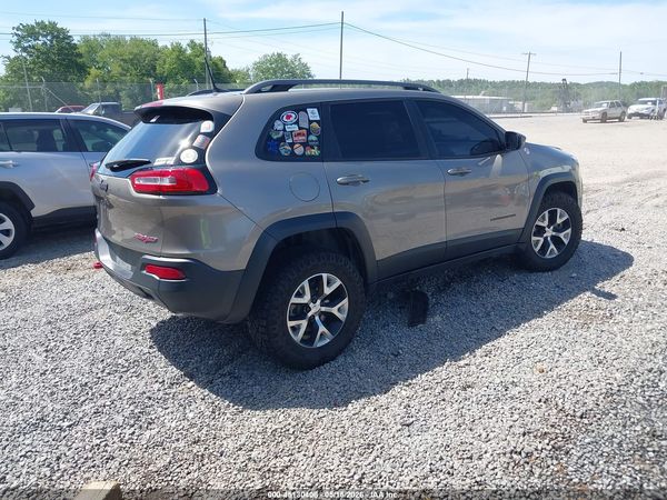 2016 JEEP CHEROKEE TRAILHAWK 4X4