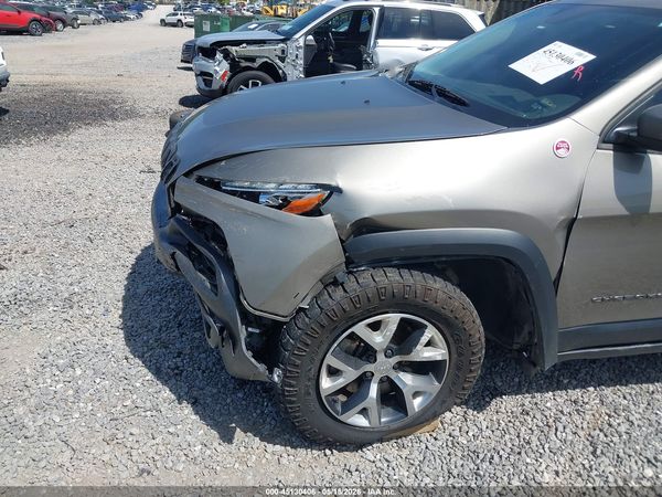 2016 JEEP CHEROKEE TRAILHAWK 4X4