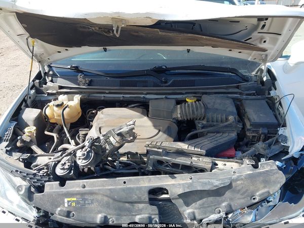 2019 CHRYSLER PACIFICA TOURING L — I10