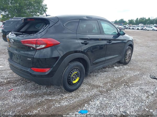 2016 HYUNDAI TUCSON SE