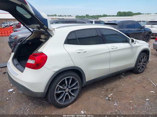 2015 MERCEDES-BENZ GLA 250 4MATIC