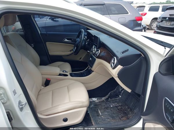 2015 MERCEDES-BENZ GLA 250 4MATIC