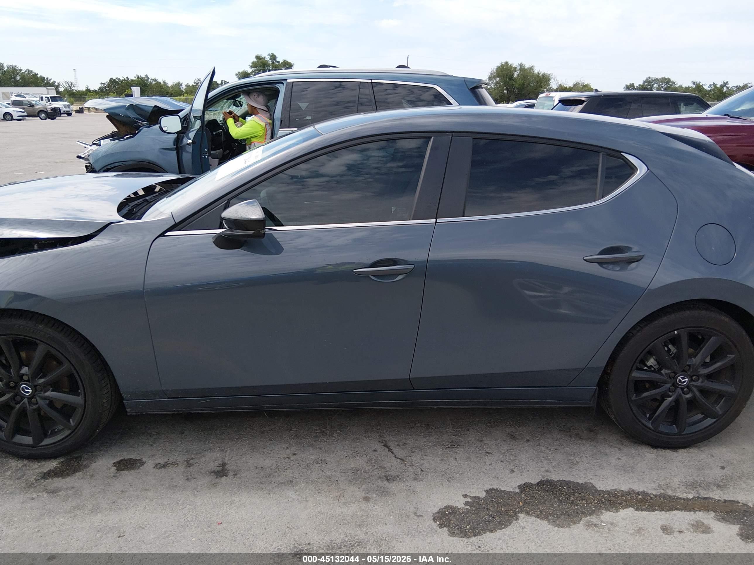 2025 MAZDA MAZDA3 2.5 S CARBON EDITION
