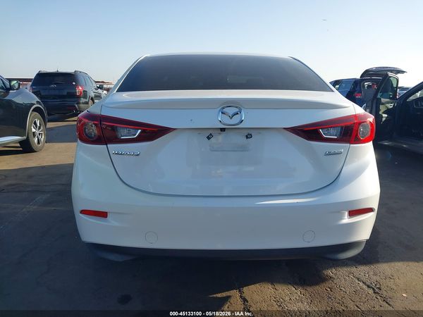 2018 MAZDA MAZDA3 TOURING