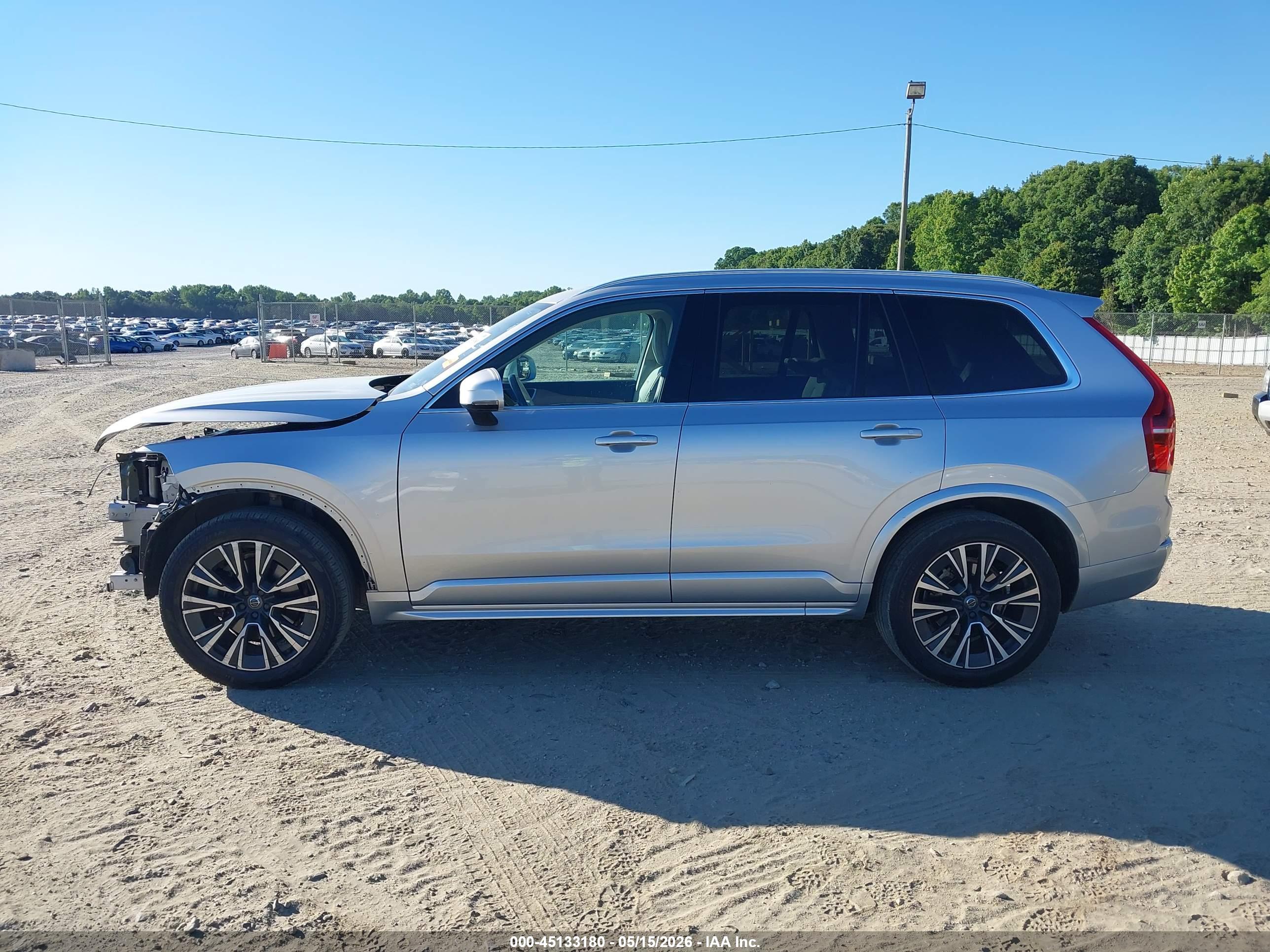 2022 VOLVO XC90 T5 MOMENTUM 7 PASSENGER