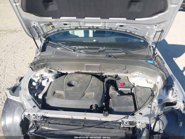 2022 VOLVO XC90 T5 MOMENTUM 7 PASSENGER
