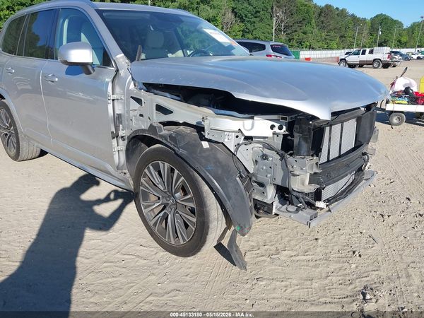 2022 VOLVO XC90 T5 MOMENTUM 7 PASSENGER