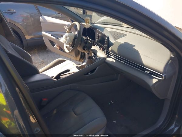 2023 HYUNDAI ELANTRA SE
