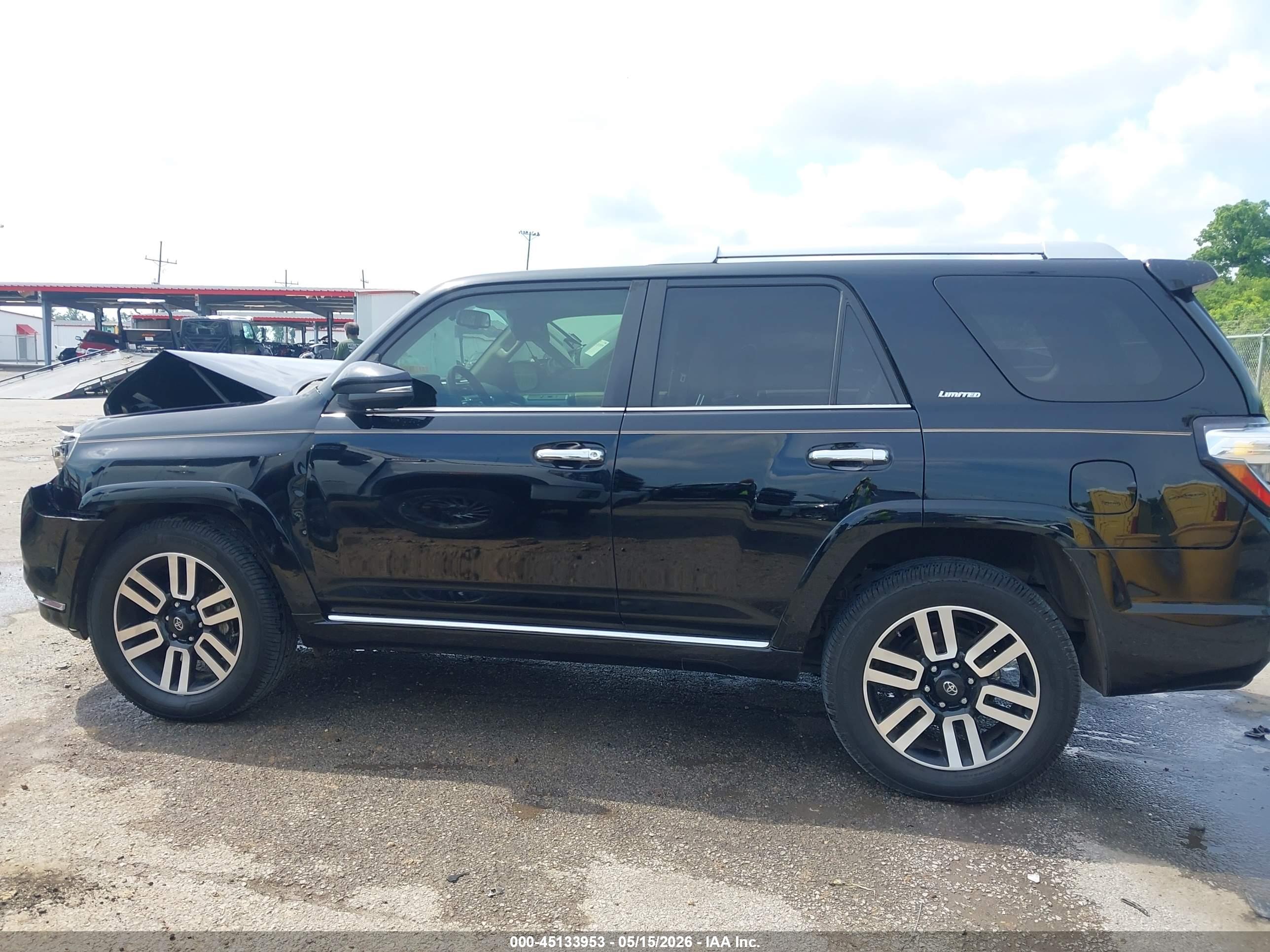 2017 TOYOTA 4RUNNER LIMITED