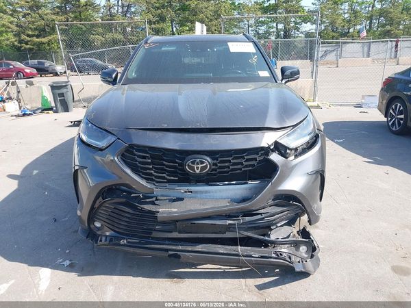 2021 TOYOTA HIGHLANDER XSE