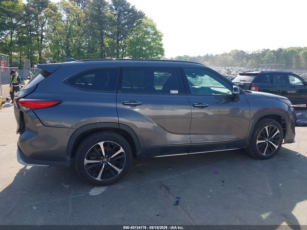 2021 TOYOTA HIGHLANDER XSE