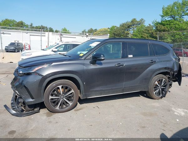 2021 TOYOTA HIGHLANDER XSE