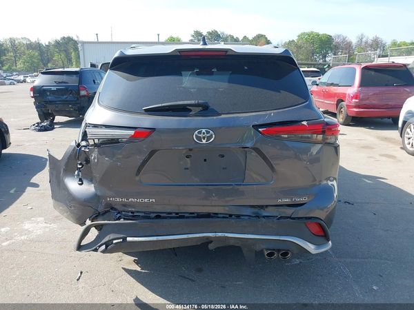 2021 TOYOTA HIGHLANDER XSE
