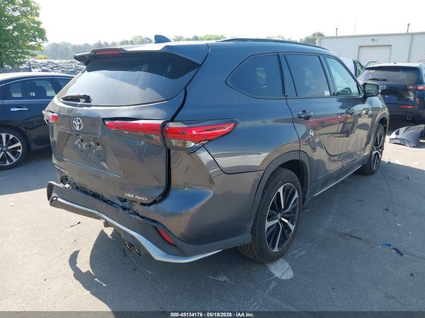 2021 TOYOTA HIGHLANDER XSE