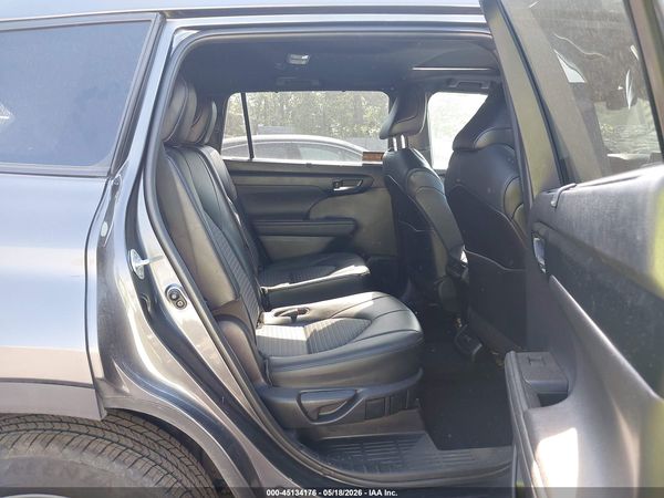 2021 TOYOTA HIGHLANDER XSE