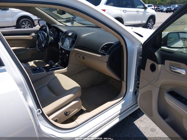 2013 CHRYSLER 300 MOTOWN — I5