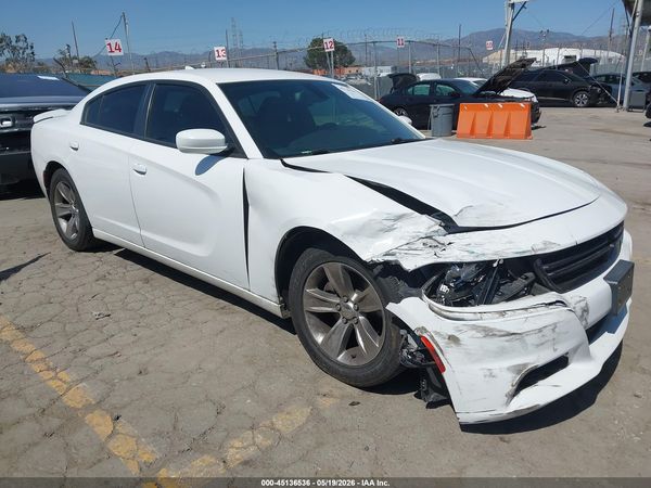 2016 DODGE CHARGER SXT