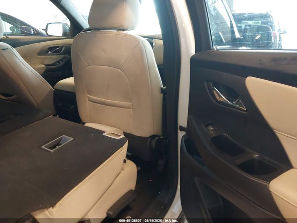 2022 CHEVROLET TRAVERSE FWD LS — I8