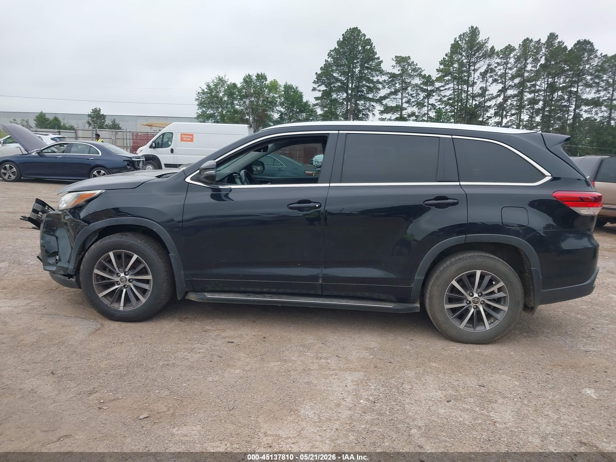 2018 TOYOTA HIGHLANDER XLE