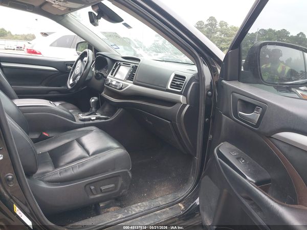 2018 TOYOTA HIGHLANDER XLE