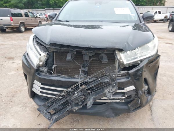 2018 TOYOTA HIGHLANDER XLE