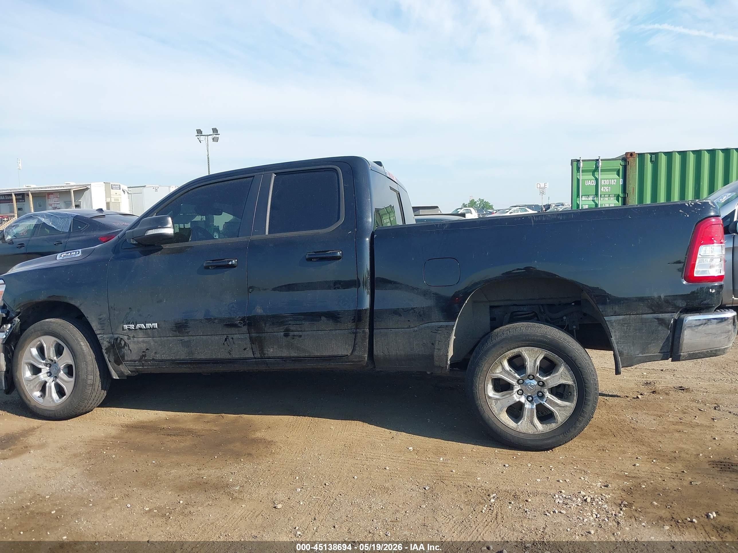 2022 RAM 1500 BIG HORN  4X4 6'4 BOX
