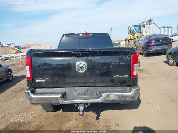 2022 RAM 1500 BIG HORN  4X4 6'4 BOX