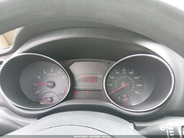 2016 KIA SEDONA LX