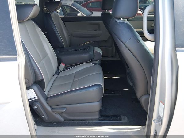 2017 KIA SEDONA LX