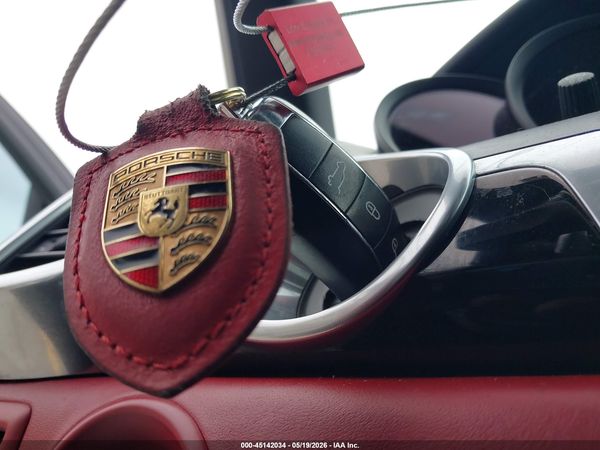 2016 PORSCHE CAYENNE