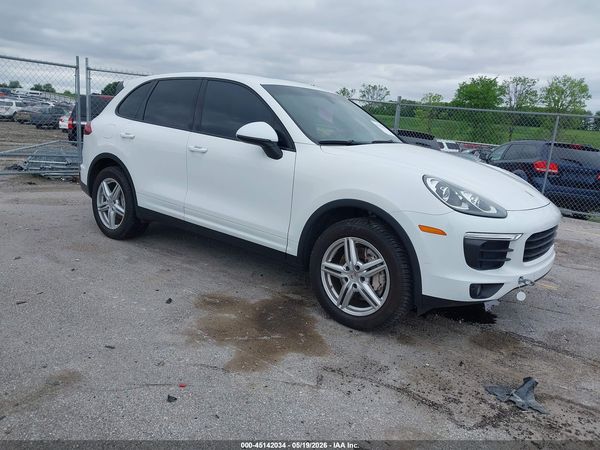 2016 PORSCHE CAYENNE