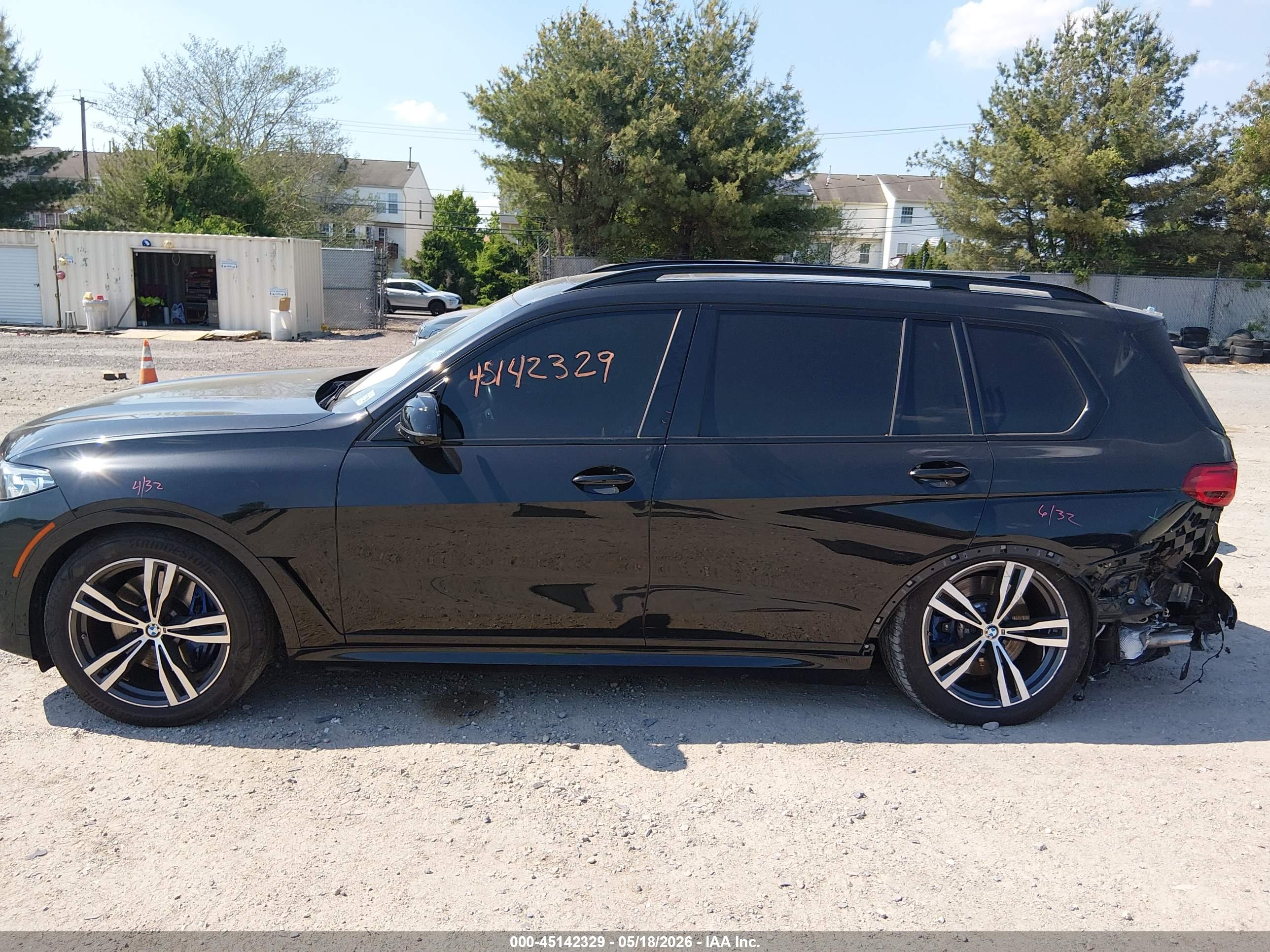 2022 BMW X7 M50I