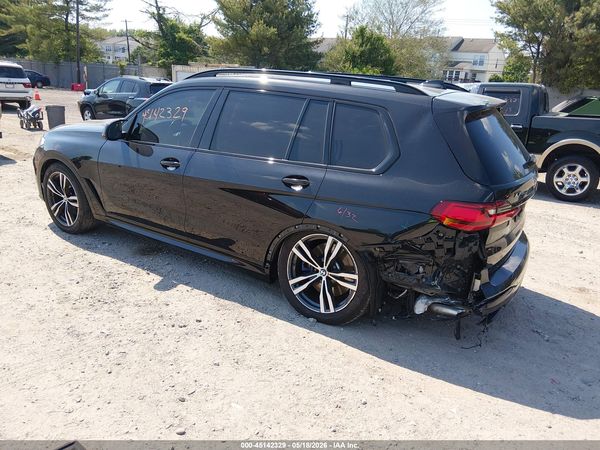 2022 BMW X7 M50I