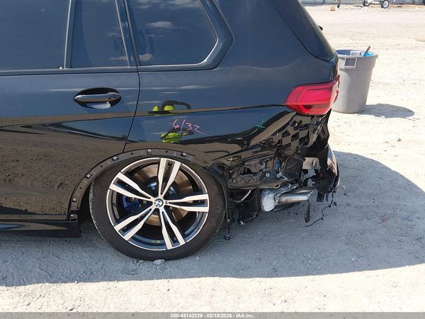 2022 BMW X7 M50I