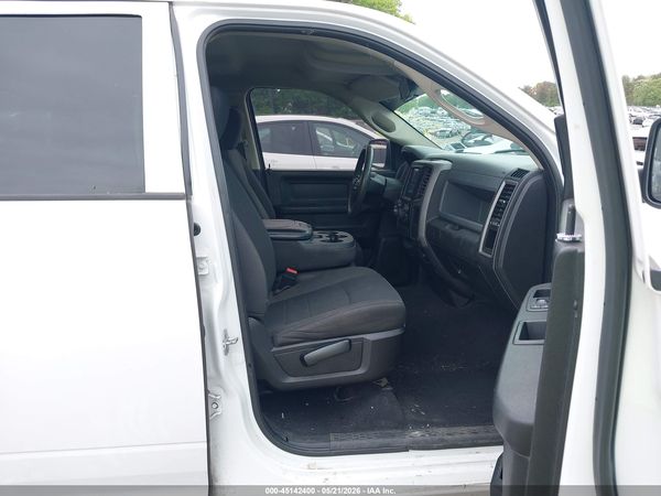 2019 RAM 1500 CLASSIC EXPRESS  4X4 6'4 BOX