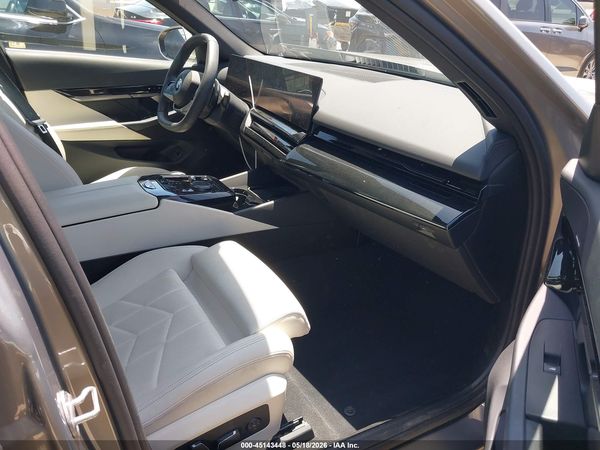 2024 BMW 530I