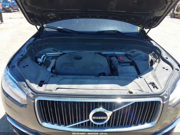 2016 VOLVO XC90 T6 MOMENTUM