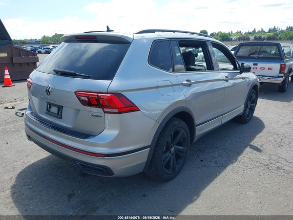 2024 VOLKSWAGEN TIGUAN 2.0T SE R-LINE BLACK — I4