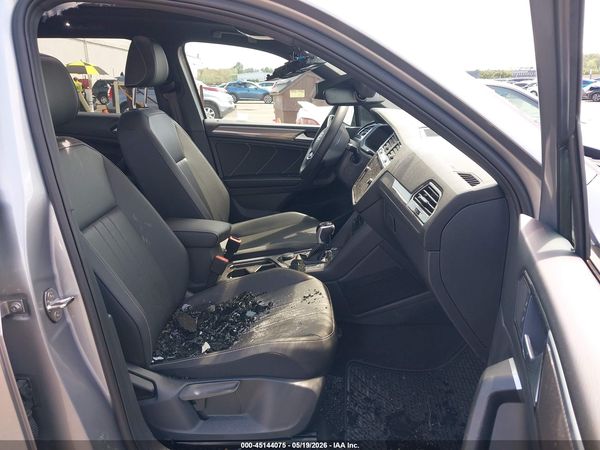 2024 VOLKSWAGEN TIGUAN 2.0T SE R-LINE BLACK — I5