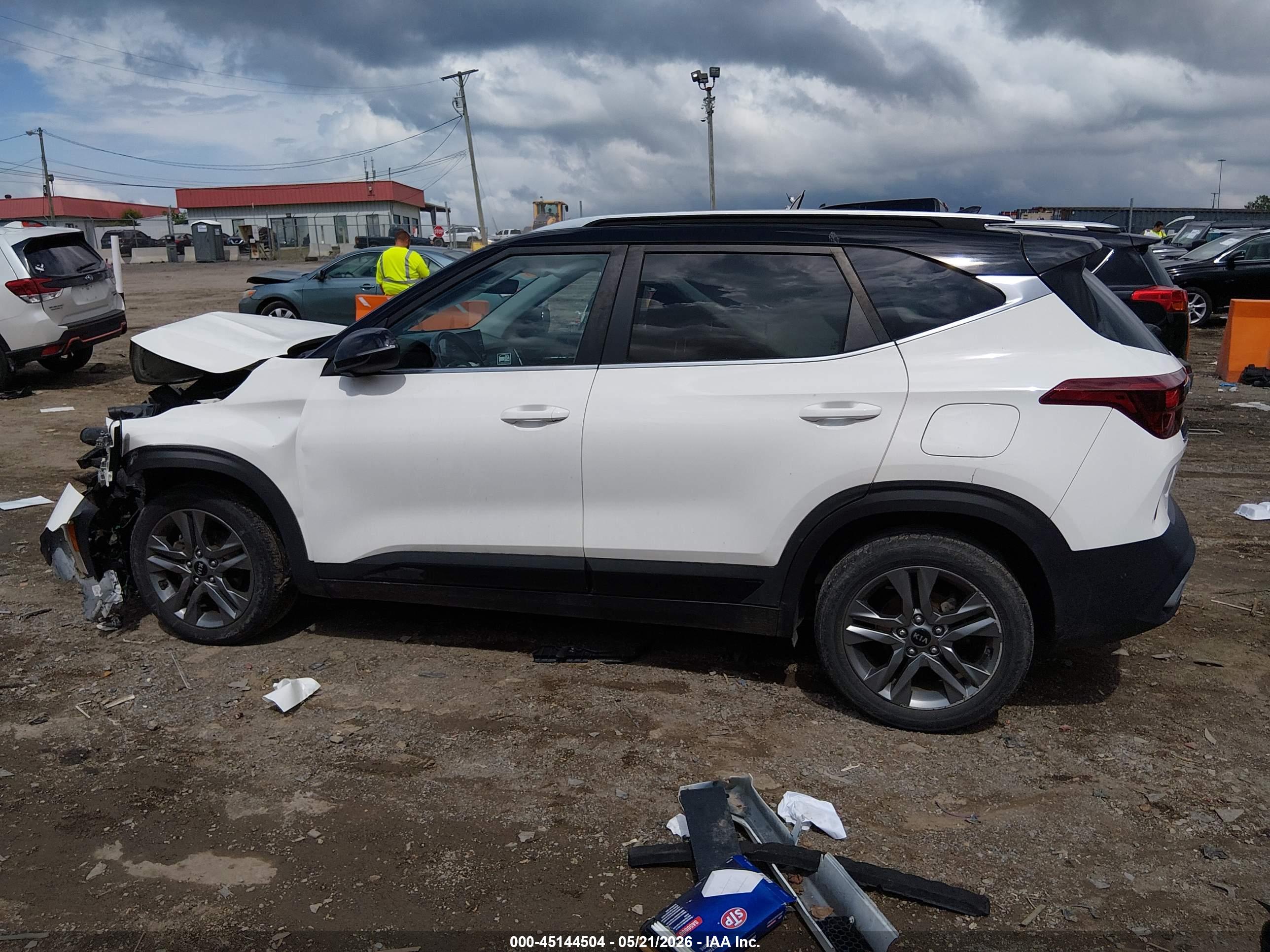 2021 KIA SELTOS S