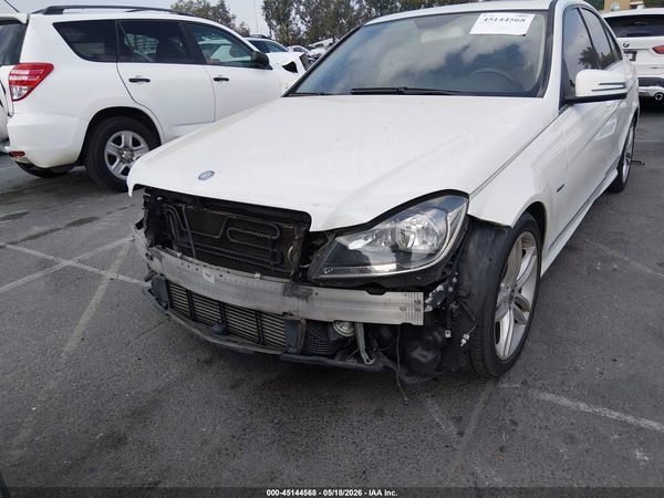 2012 MERCEDES-BENZ C 250 LUXURY/SPORT