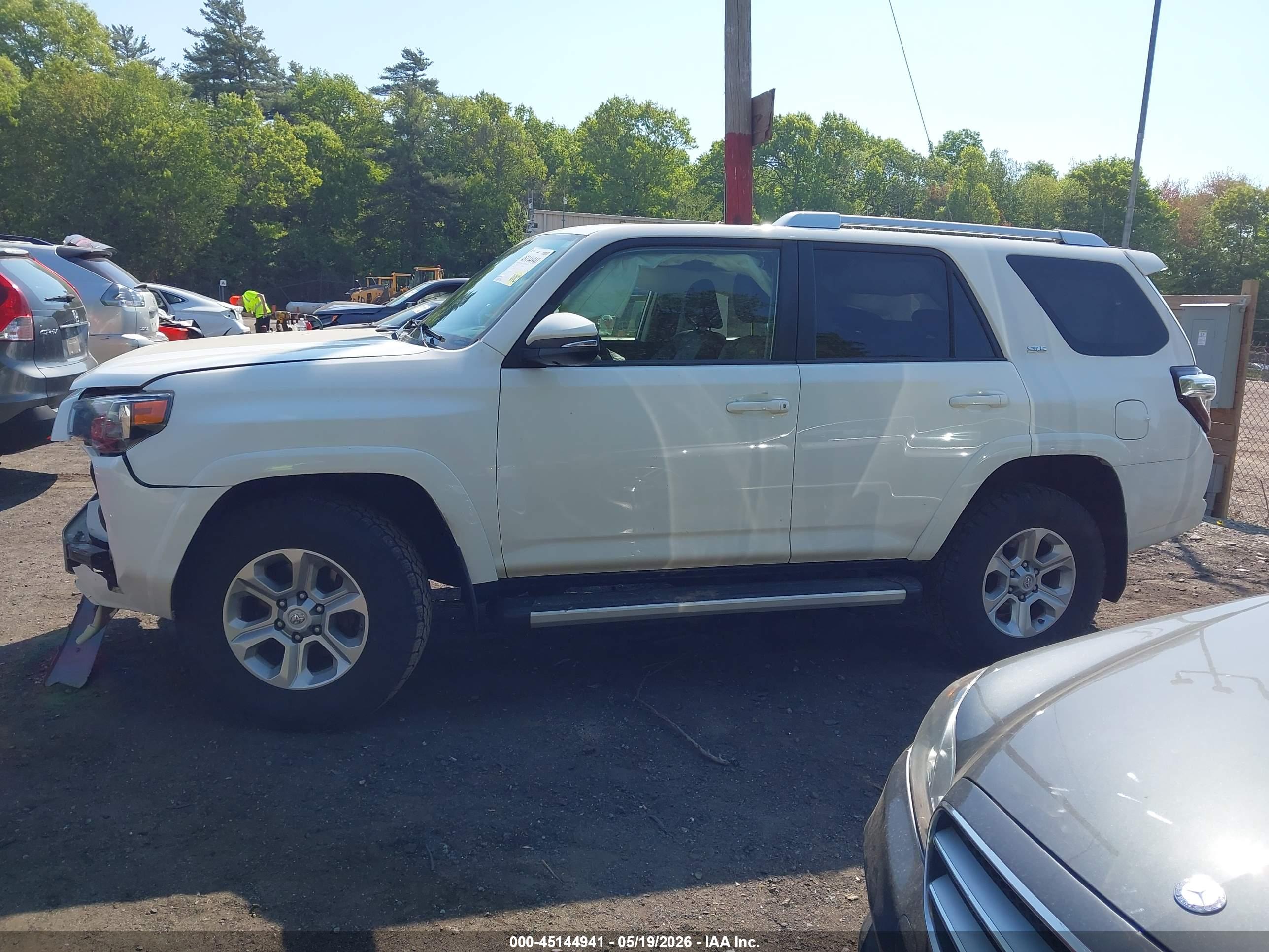 2016 TOYOTA 4RUNNER SR5 PREMIUM