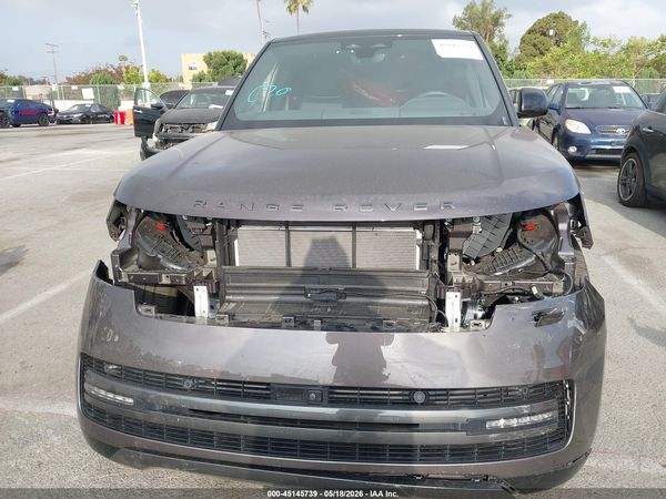 2025 LAND ROVER RANGE ROVER P400 SE