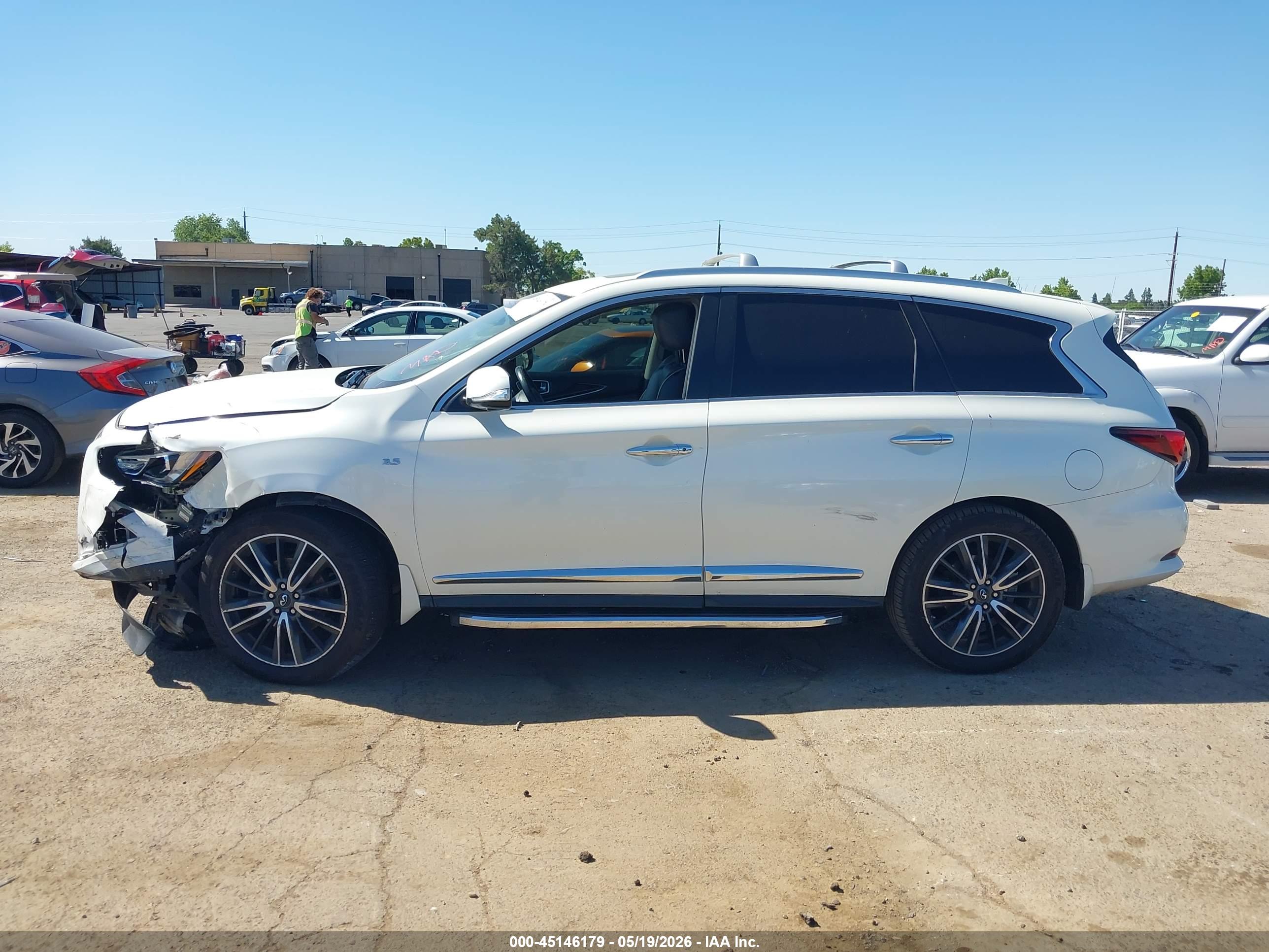 2017 INFINITI QX60