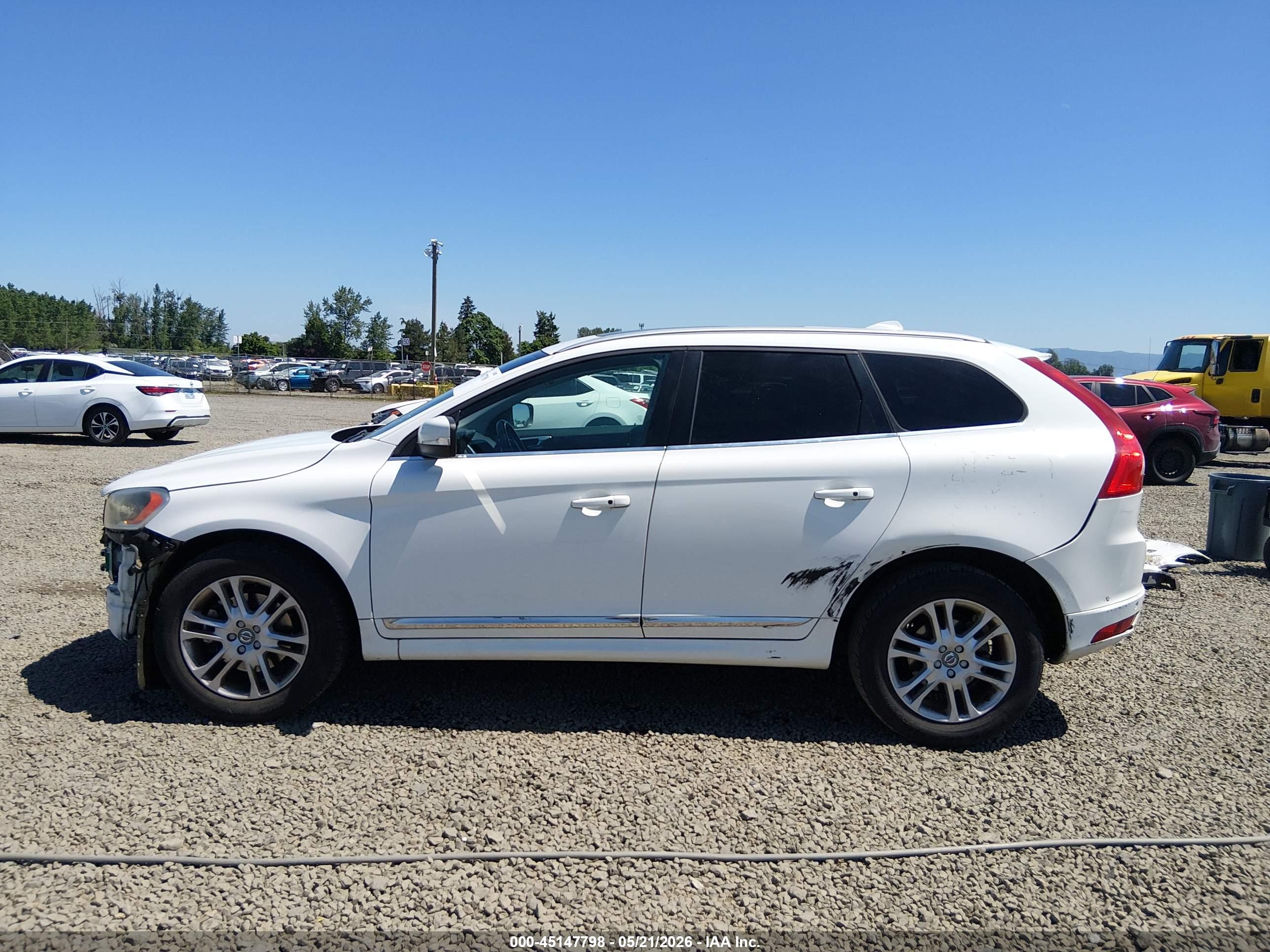 2016 VOLVO XC60 T5 DRIVE-E PLATINUM