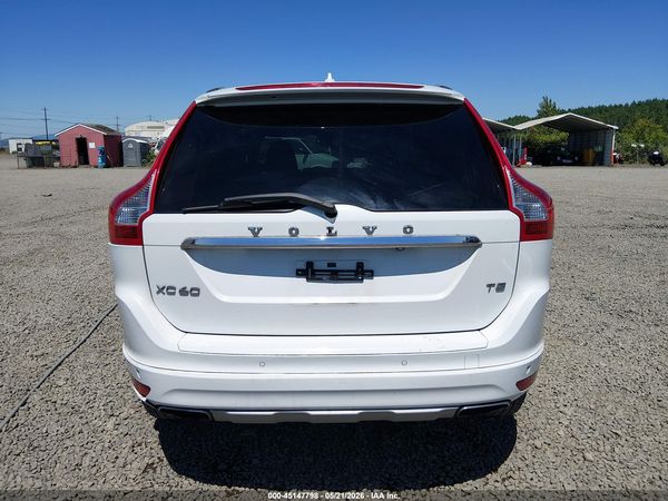 2016 VOLVO XC60 T5 DRIVE-E PLATINUM
