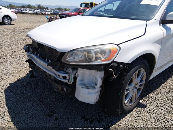 2016 VOLVO XC60 T5 DRIVE-E PLATINUM