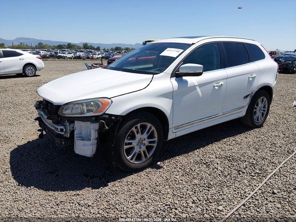 2016 VOLVO XC60 T5 DRIVE-E PLATINUM