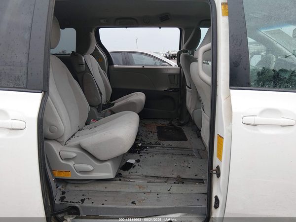 2013 TOYOTA SIENNA LE V6 8 PASSENGER — I8