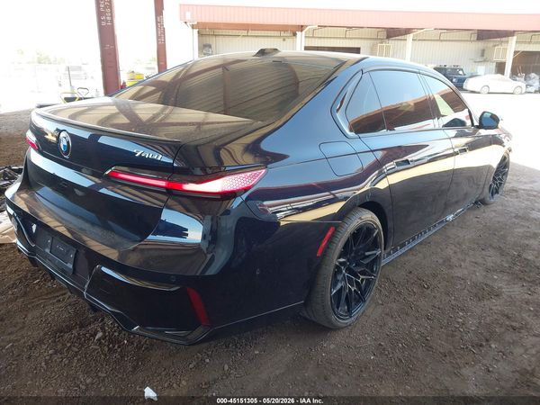 2025 BMW 740I